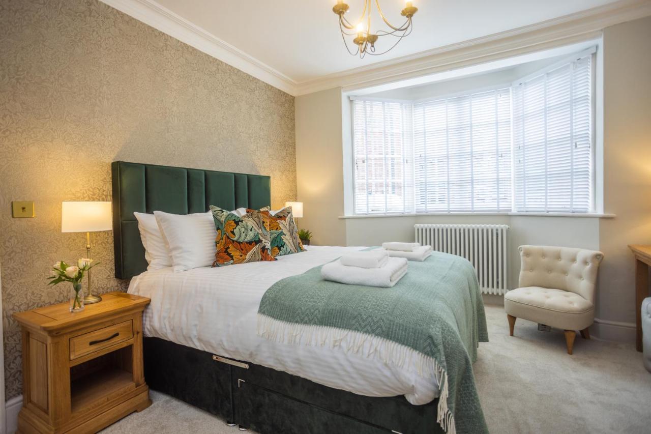Historic City Centre Town House 切斯特 外观 照片